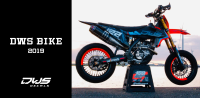 Complete decal kit stickerset ktm exc 125 150 exc f 250 350 450 2020 2021 side exc panel radiator shrouds front fender rear fender fork protectors swingarm nummers nummern radiator delen kappenvoorspatbord achterspatbord brug stickers voorpootbeschermers