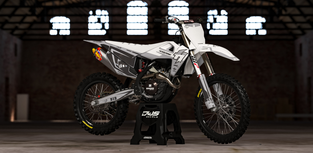Husqvarna TE FE 2020 Model 1 set Gehele stickerset bestaande uit - Radiaset (2 delig) - Nummerset (5 delig) - Trimset (9 delig) Complete decasl kit consisting off - decals Radiator kit - decals side panels - decals Trimkit DWS Decals DWSDecals stickerset